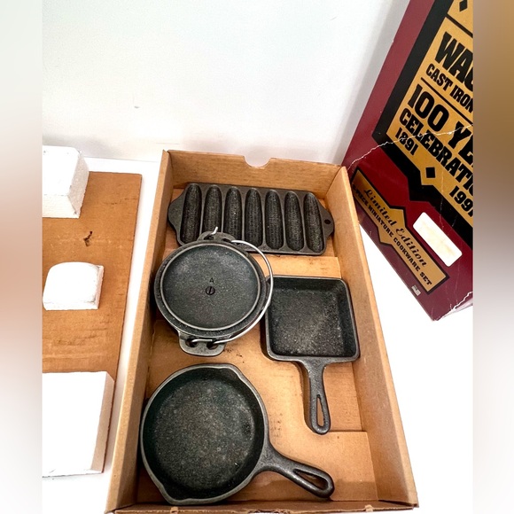 Vintage WAGNER WARE 100 YR ANNIVERSARY 1891 MINI 5 PIECE CAST IRON COOKWARE SET - Picture 3 of 6